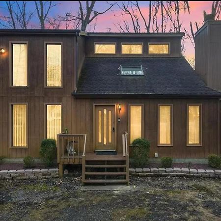 Cozy Cabin At Poconos With Hot Tub And Fire Pit East Stroudsburg Zewnętrze zdjęcie