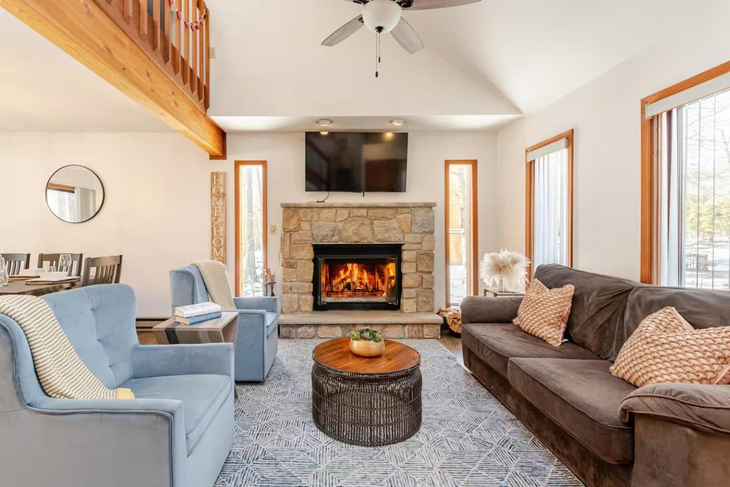 Cozy Cabin At Poconos With Hot Tub And Fire Pit East Stroudsburg Zewnętrze zdjęcie