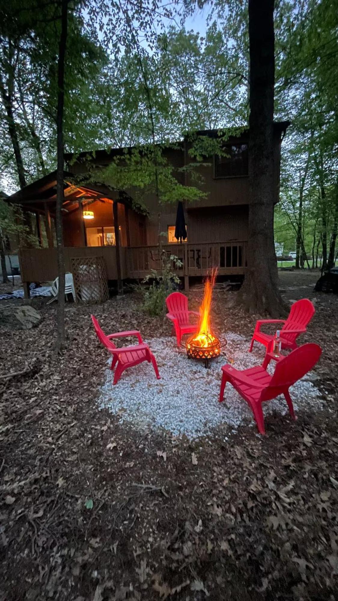 Cozy Cabin At Poconos With Hot Tub And Fire Pit East Stroudsburg Zewnętrze zdjęcie