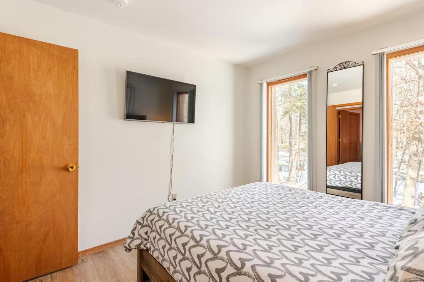 Cozy Cabin At Poconos With Hot Tub And Fire Pit East Stroudsburg Zewnętrze zdjęcie